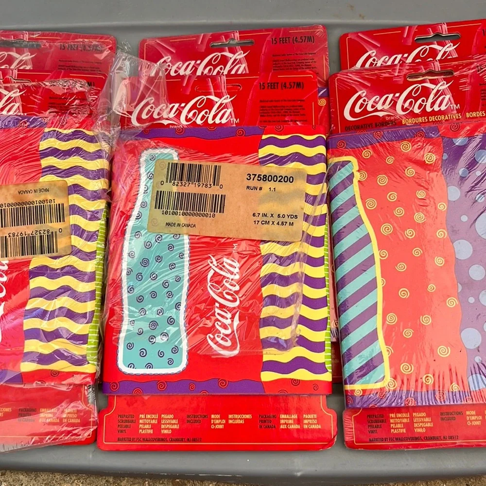 6 Package of Genuine Coke Bottles Colorful Pop Art Style Wall Paper Border VTg.